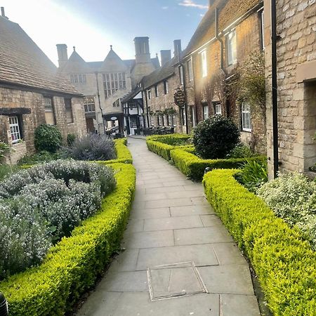 The Talbot Hotel, Oundle , Near Peterborough Dış mekan fotoğraf