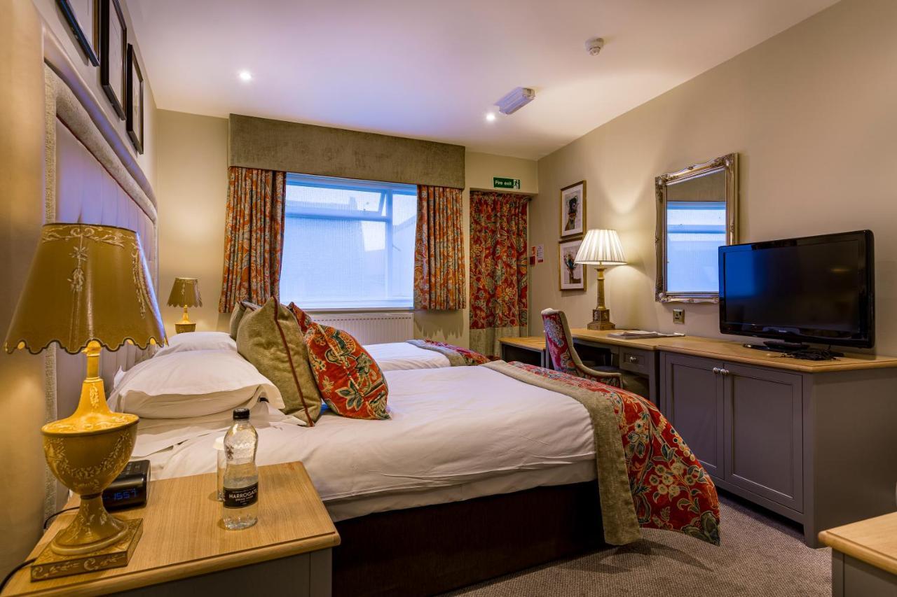 The Talbot Hotel, Oundle , Near Peterborough Dış mekan fotoğraf