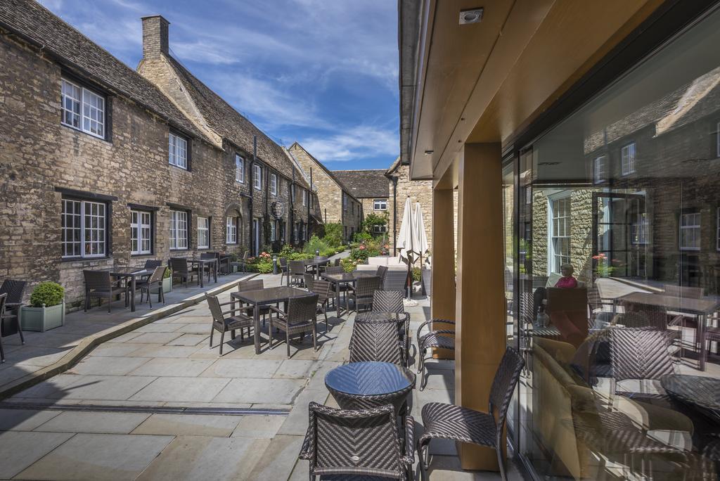 The Talbot Hotel, Oundle , Near Peterborough Dış mekan fotoğraf