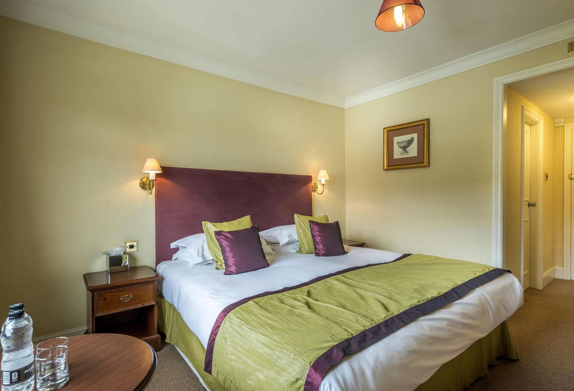 The Talbot Hotel, Oundle , Near Peterborough Dış mekan fotoğraf